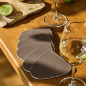 Dreieckige Leder-Glasuntersetzer im 6er-Set, Duo in Beige und Braun