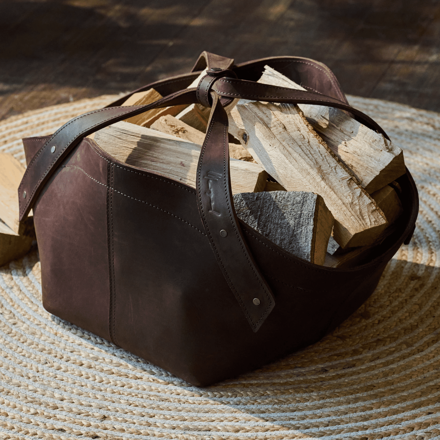 Firewood basket made of leather in chocolate brown