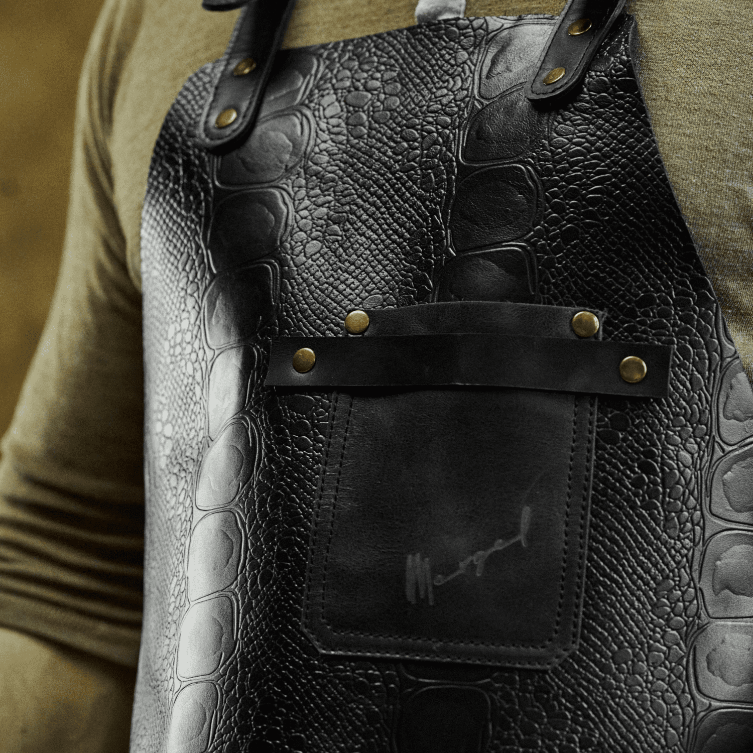 BBQ apron X-Cross No.63 in dark ostrich, quality leather