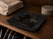 COVE Tray aus Leder – Schwarz, Groß