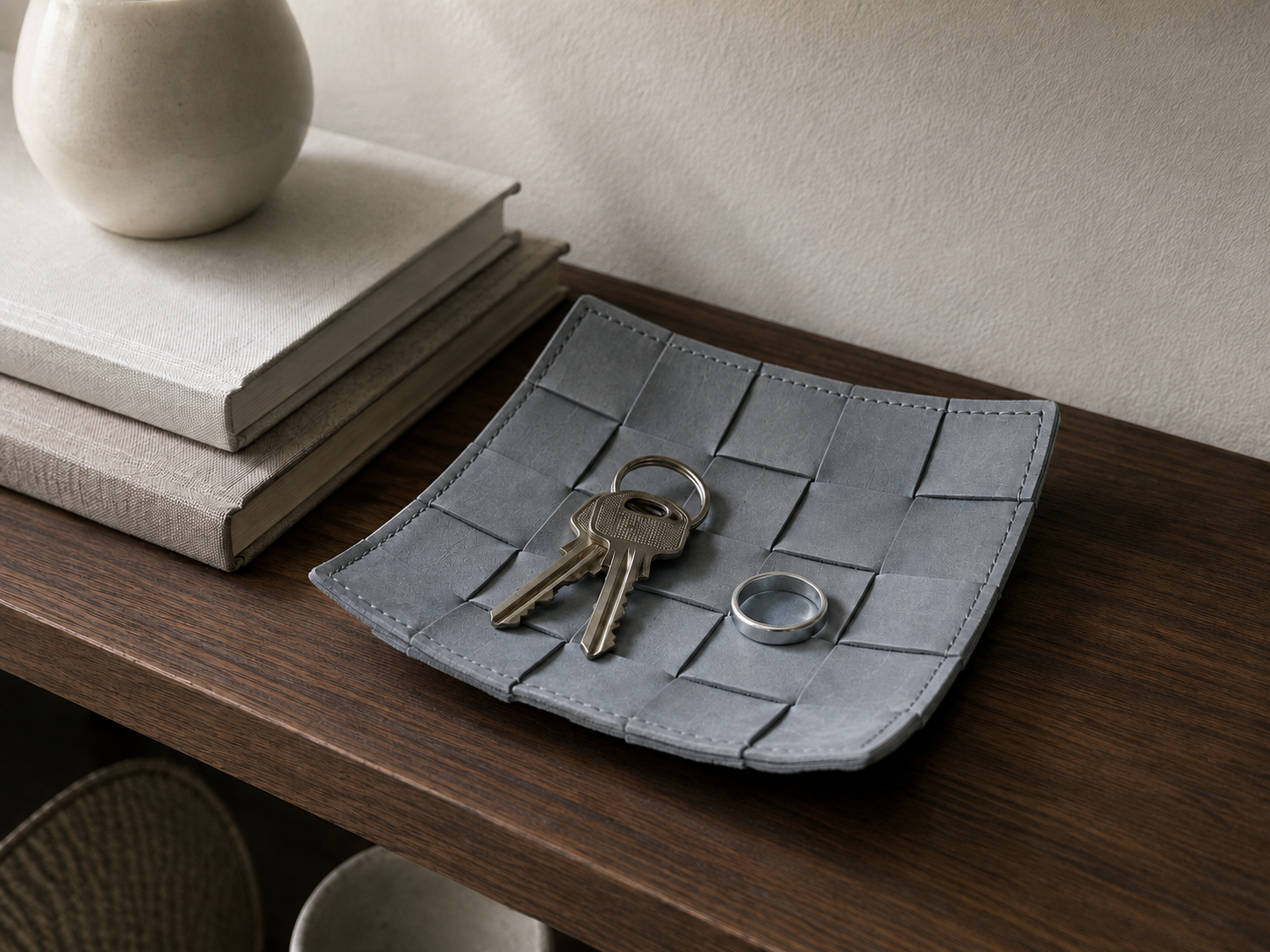 COVE Tray aus Leder – Stone Grey, Klein
