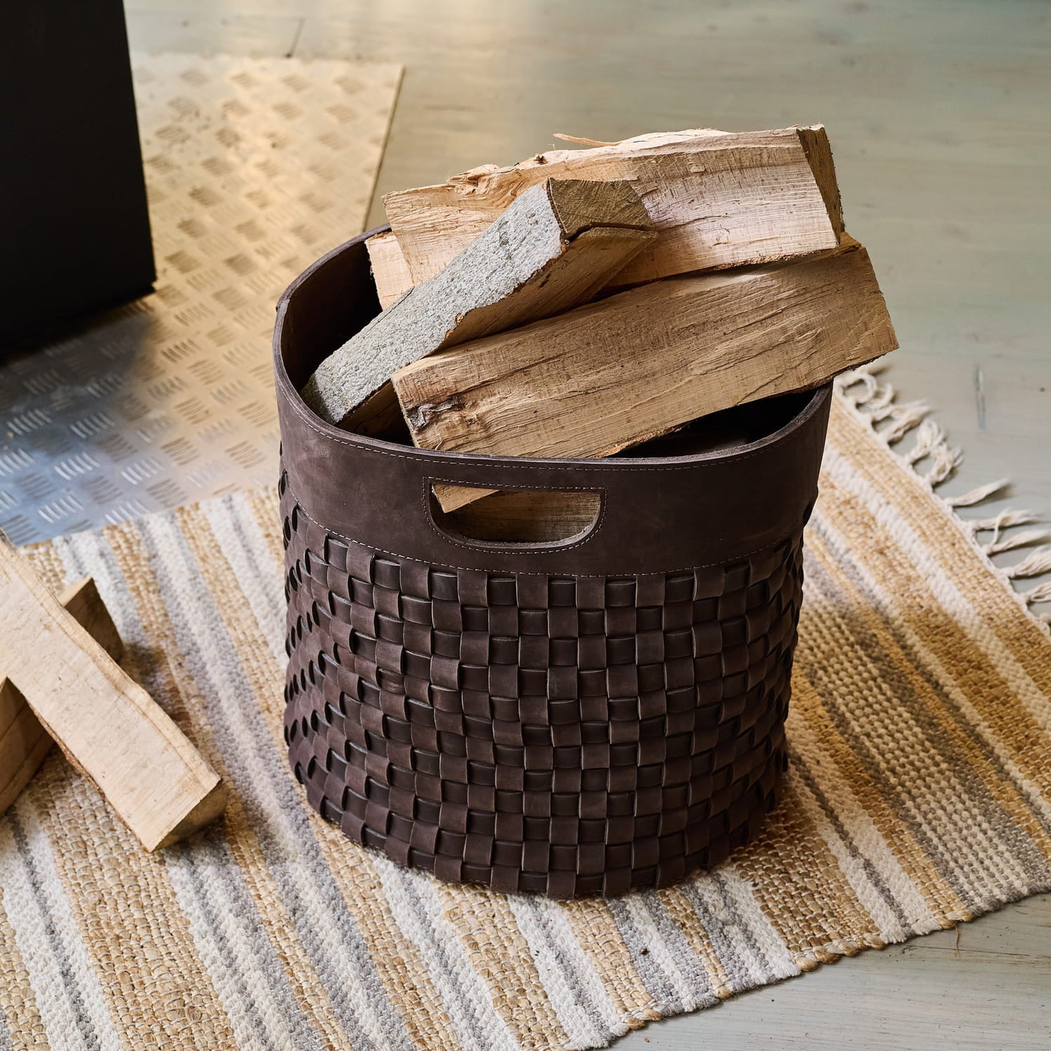 Handgeflochtener Leder-Kaminholzkorb – Dunkelbraun