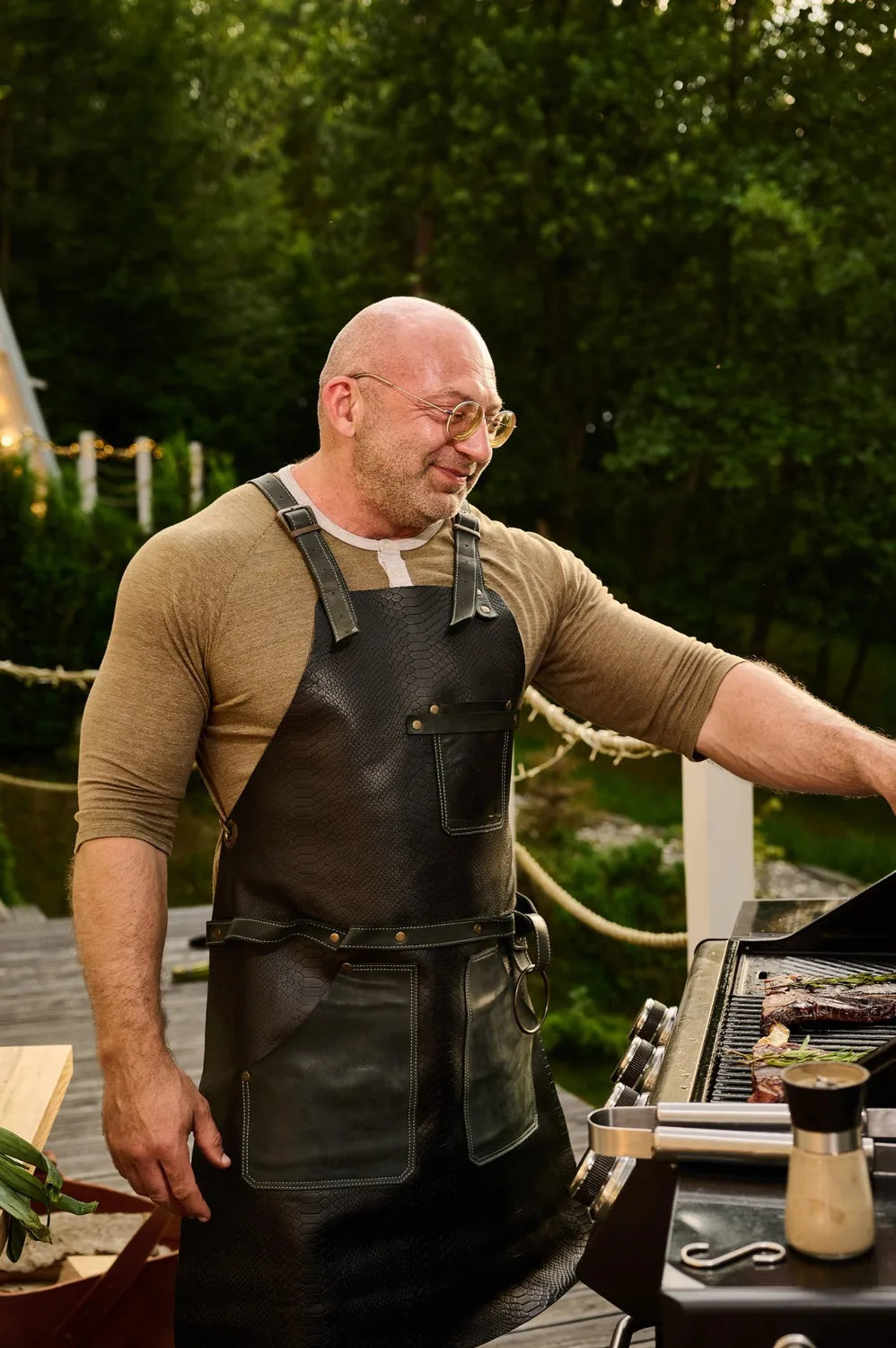 Grillschürze Nr. 63 in Dark Anaconda - hochwertiges Leder