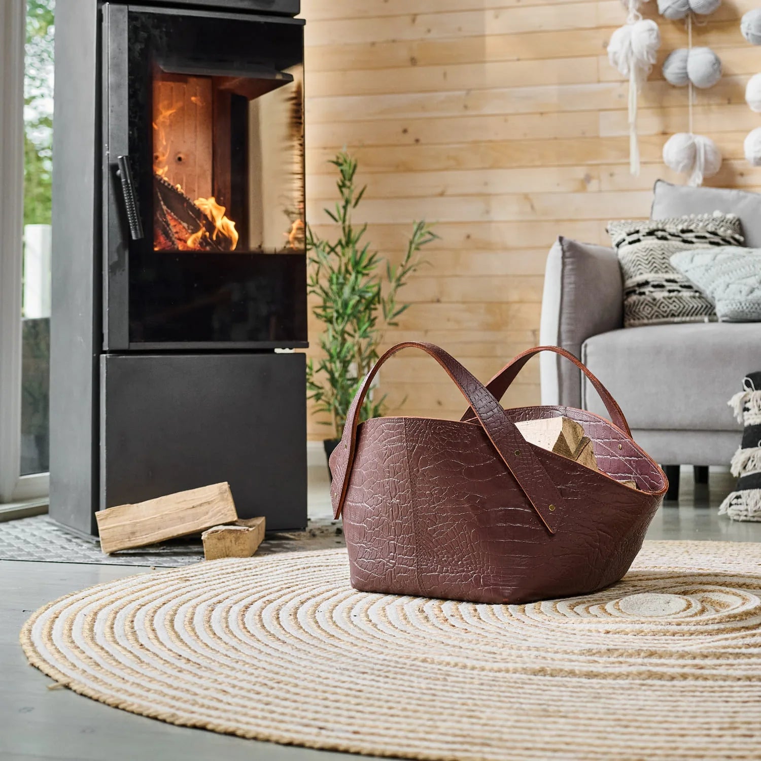 kaminholzkorb_bordeaux_kroko_01.webp