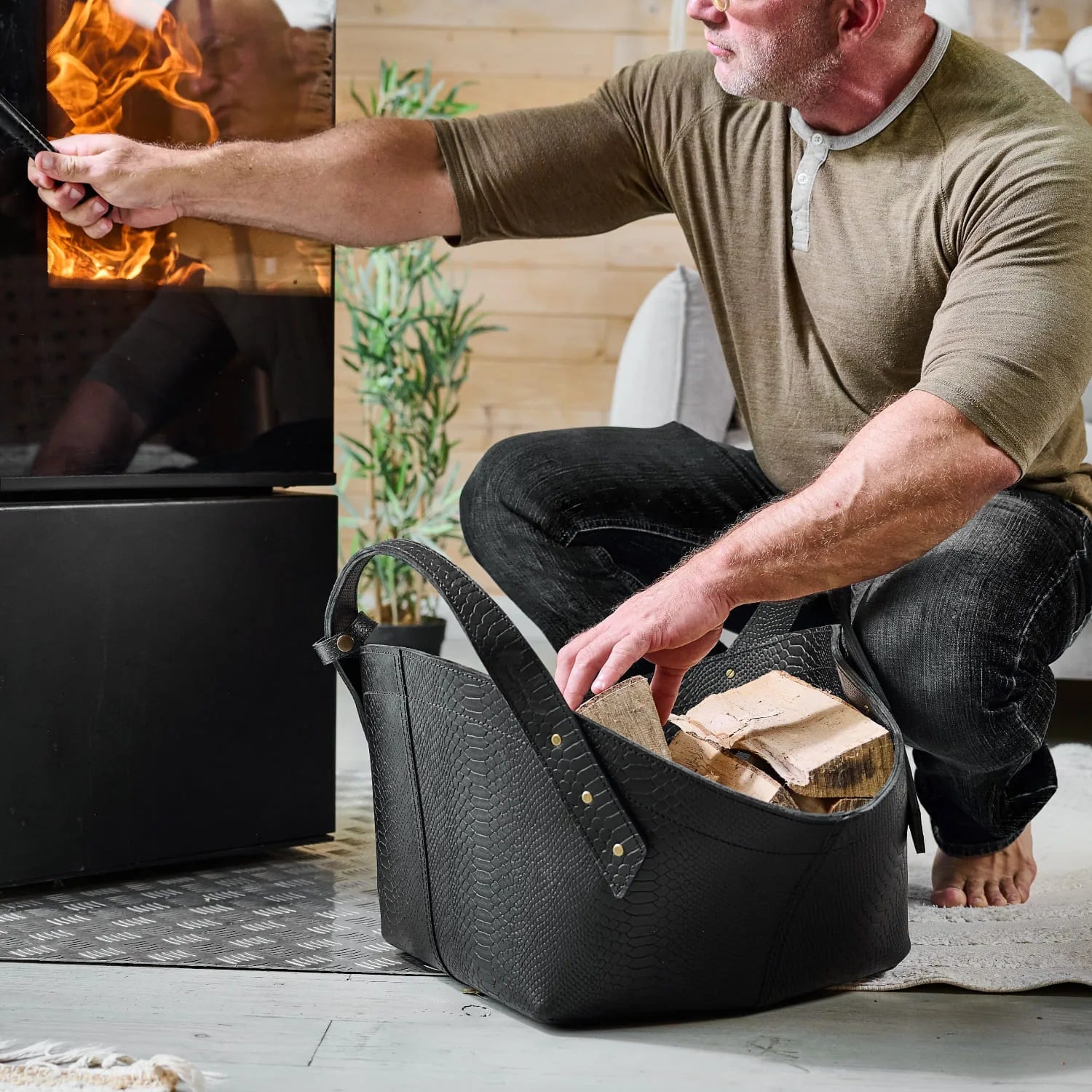 kaminholzkorb_schwarz_anaconda_02.webp