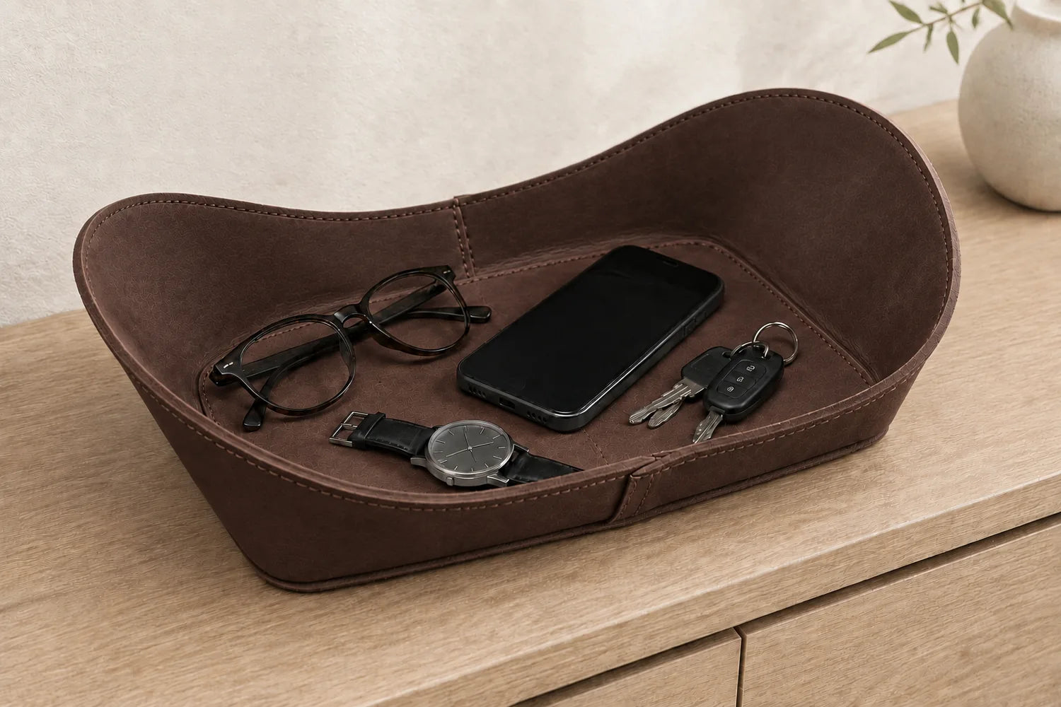 WAVE Tray aus Leder – Klassisches Braun, Detail