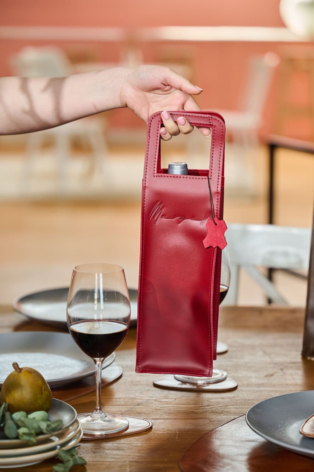 Weintasche aus Leder in Rot